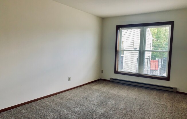 2 beds, 1 bath, $1,615