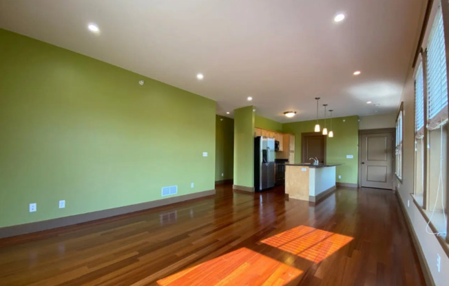 2 beds, 2 baths, $1,750, Unit Apt. 201