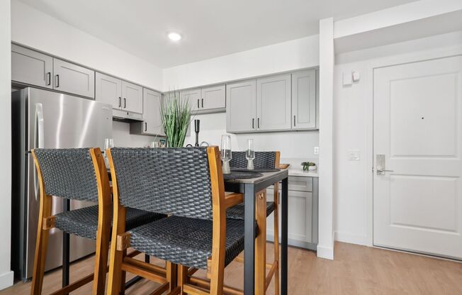 2 beds, 2 baths, 879 sqft, $3,225, Unit 625