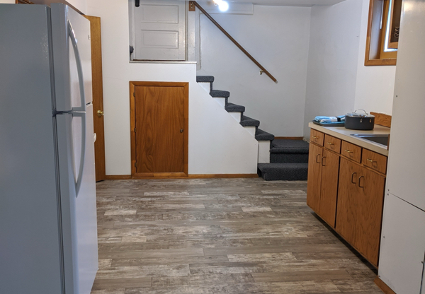 109 S 8 AVE