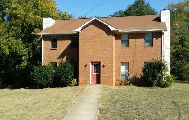 232 Toby Springs Ln: 4-Sided Brick, 2-Story Duplex with 2 BD & 1.5 BA. Conveniently Located Just Outside of the McDonough Square.  Newer Flooring/New Paint (2023).