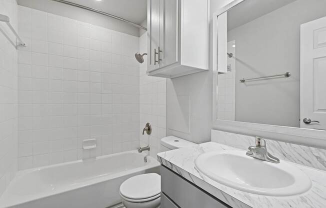 Westdale Hills Muirfield Village in Hurst TX Bathroom