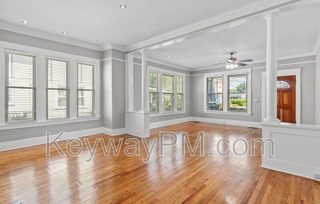 1319 BAKER AVE