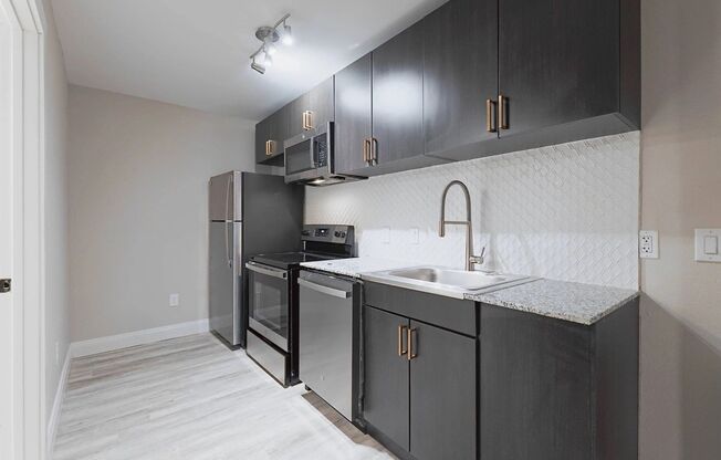 Studio, 1 bath, 325 sqft, $835, Unit 514 *