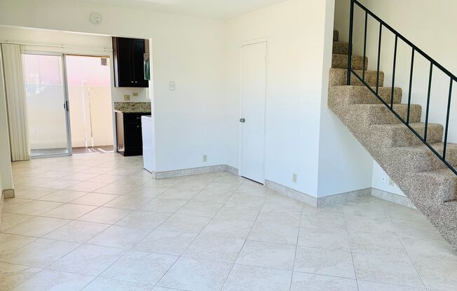 PERFECTLY LOCATED POINT LOMA 2BD/1.5BA TOWNHOME! $2,995/mo