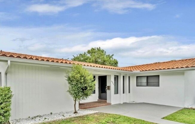 6005 NW 39 ST