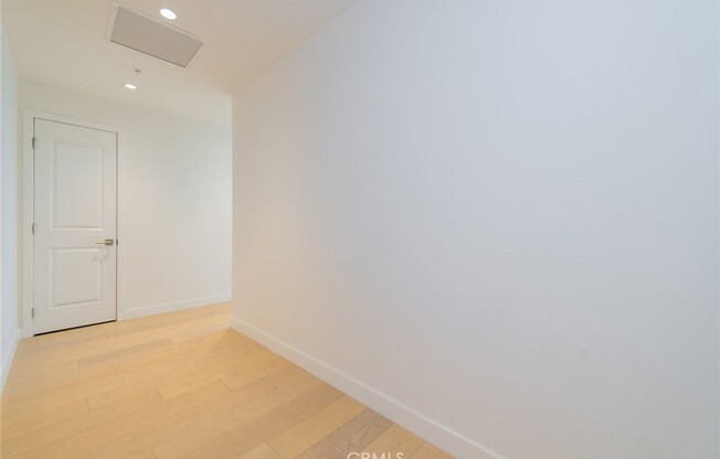 2 beds, 2 baths, 1,039 sqft, $3,700, Unit 1803