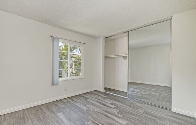 2 beds, 1 bath, 935 sqft, $2,600, Unit 30