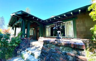 420 W 22nd Ave