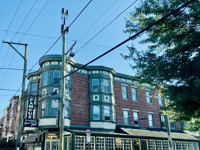 Famous 4th Street Deli in Society Hill