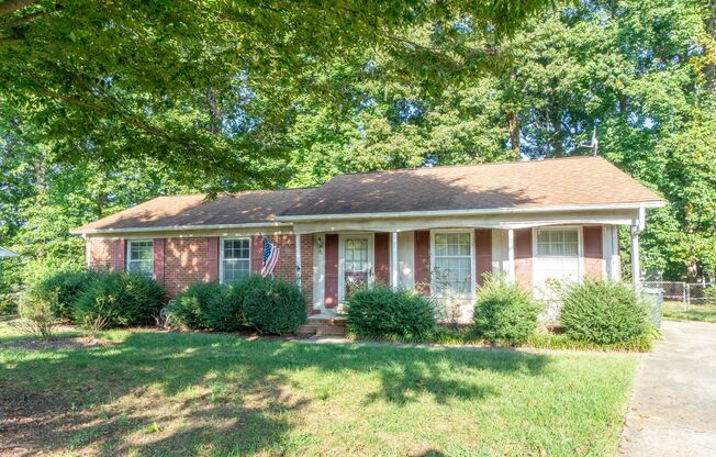 Charming 4-Bedroom, 2-Bathroom Home for Rent at 5 Woodclub Ct, Greensboro, NC 27406