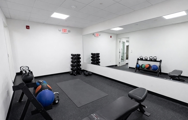 2 beds, 2 baths, 921 sqft, $4,500, Unit 505