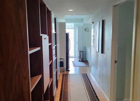 1 bed, 1 bath, 867 sqft, $3,600, Unit 423