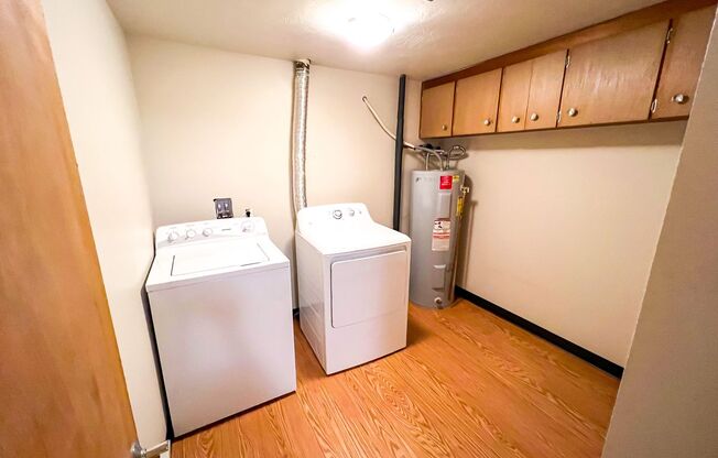 3 beds, 2 baths, 1,390 sqft, $3,095, Unit 401