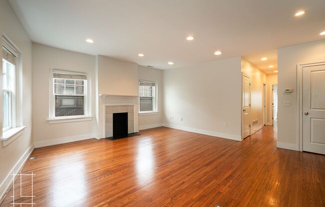 2 beds, 2 baths, $1,800, Unit 19 W. 1st Ave Apt. 201