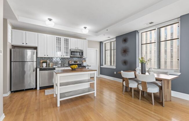 2 beds, 2 baths, 1,189 sqft, $1,560, Unit #603