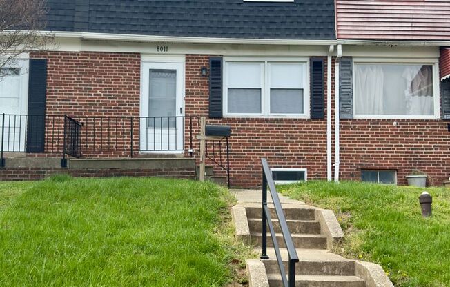 Charming 3 Bedroom/2 Bathroom Townhome in Dundalk, MD!