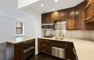 2 beds, 1.5 baths, $4,950, Unit 3D