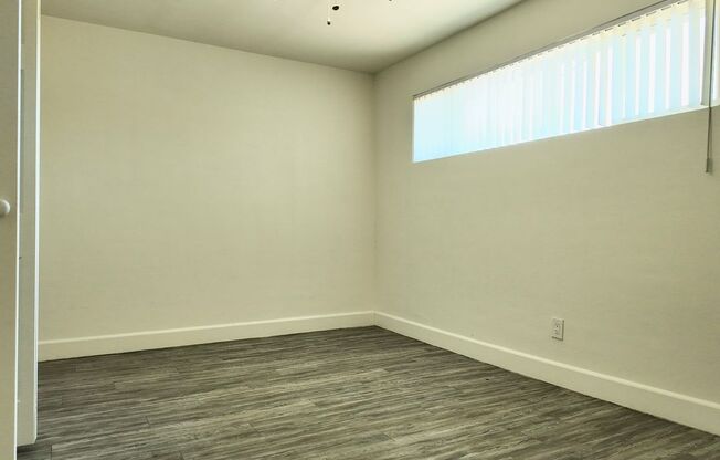 1 bed, 1 bath, 640 sqft, $995, Unit 1401-23