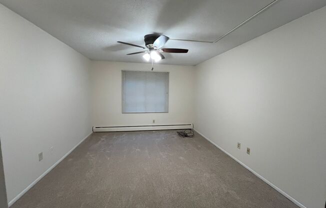 1 bed, 1 bath, 812 sqft, $1,250, Unit 101-112