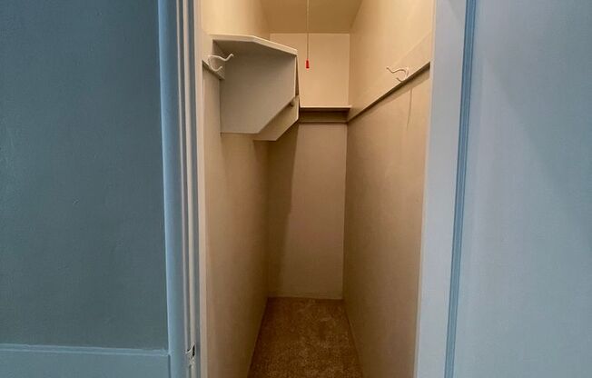 1 bed, 1 bath, $1,600, Unit 10