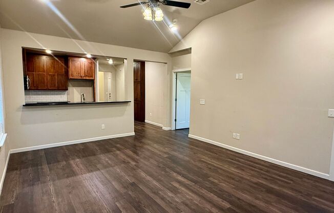 Beautiful 2 Bed 2 Bath! $500 Off First Full Month