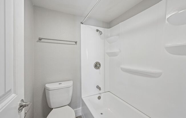 1 bed, 1 bath, 582 sqft, $1,599, Unit D25