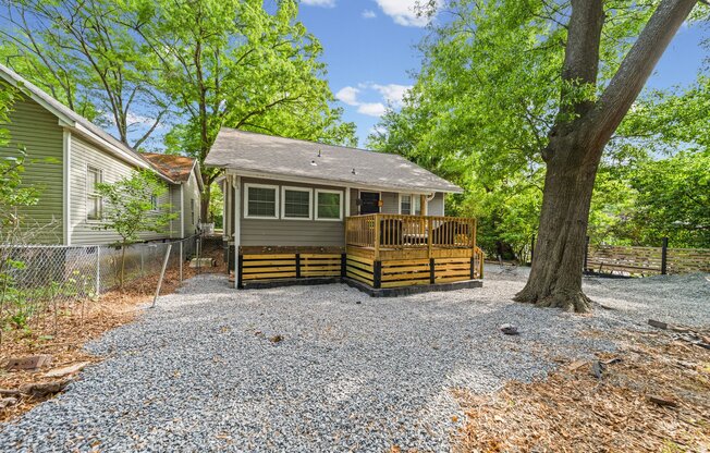 116 W 4 AVE