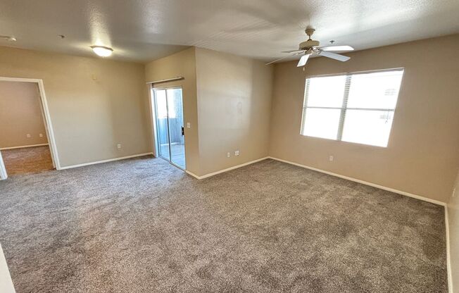 2 beds, 2 baths, $1,295, Unit UNIT 2080