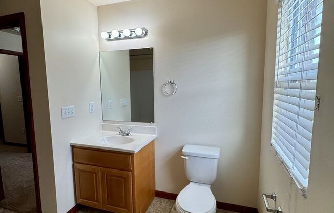 3 beds, 2.5 baths, 1,960 sqft, $1,950, Unit 317SMA3