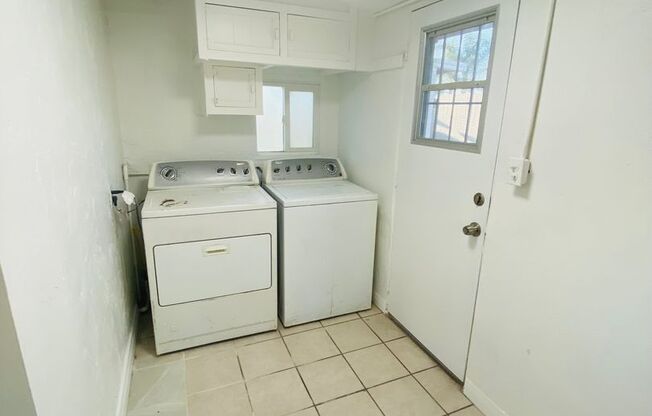 3 beds, 2 baths, 1,235 sqft, $2,860, Unit 1336 Peach Avenue Unit A
