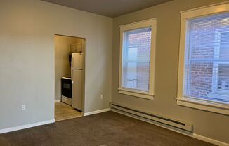 3 beds, 1 bath, $1,225, Unit 525 1/2- Apt. F