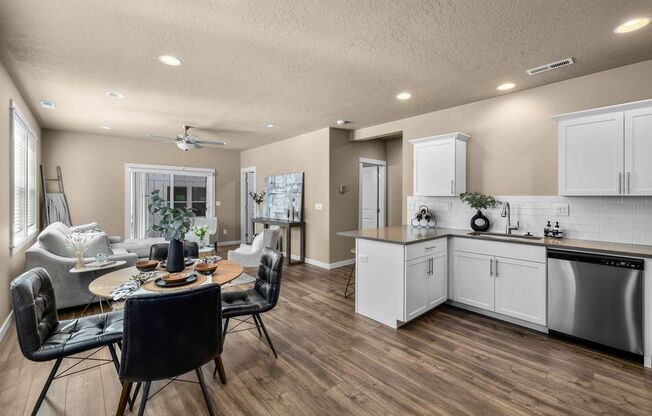 Brand New Stunning 3 Bed/2.5 Bath Townhouse-Old Farm District