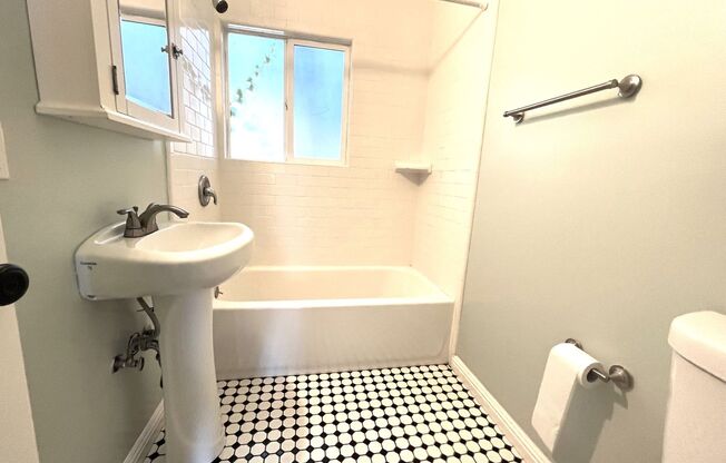 Studio, 1 bath, $1,995, Unit 3101