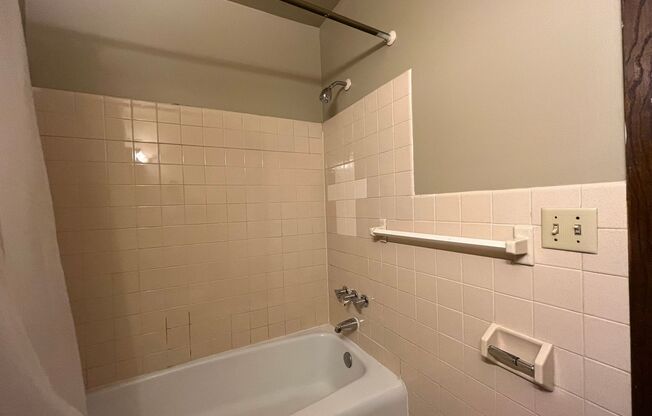 Studio, 1 bath, 525 sqft, $925, Unit 202