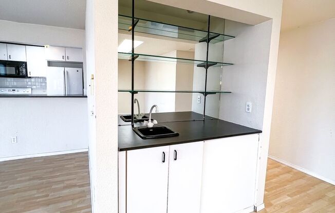 3 beds, 2 baths, 1,540 sqft, $4,895, Unit 400