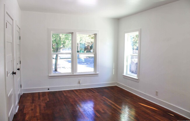 410 FULTON AVE