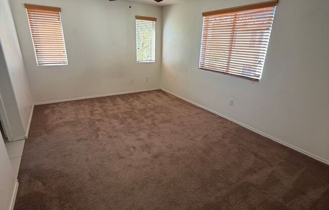 3 beds, 2.5 baths, $1,900
