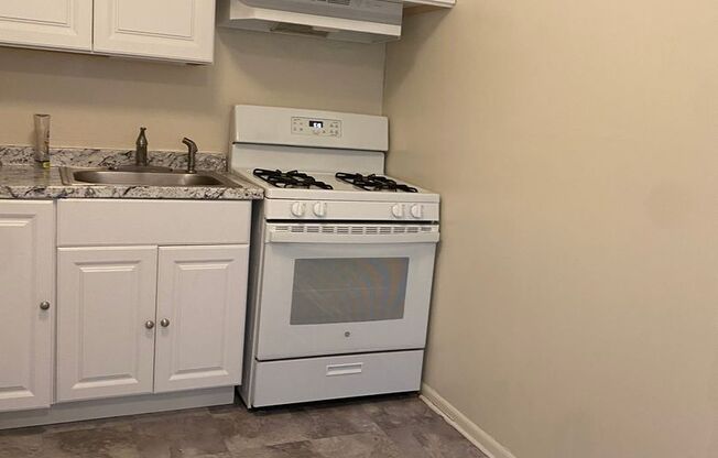 1 bed, 1 bath, $1,600, Unit 415