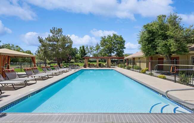 resort style pool at Vizcaya Hilltop Apartments