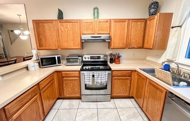 2 beds, 2.5 baths, $1,550, Unit Unit 605