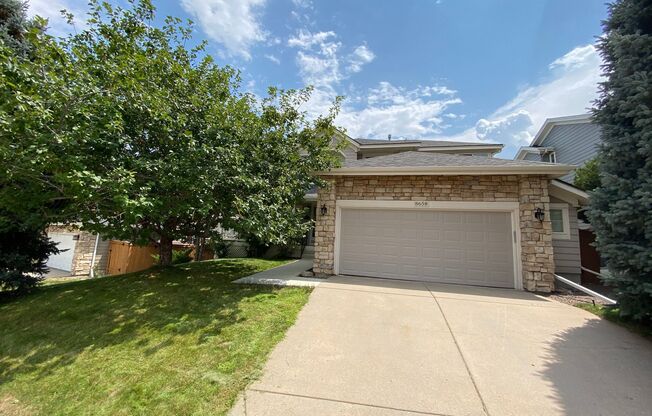 Great Highlands Ranch Home on the Golf Course!