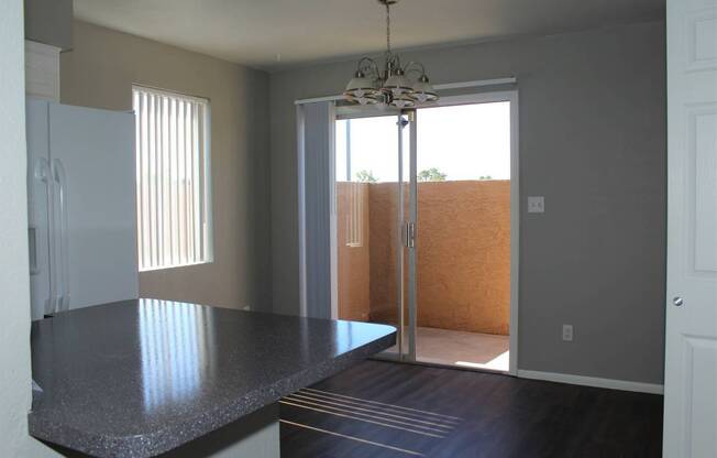 Renovated 2x2 Condo Located in N Phoenix!