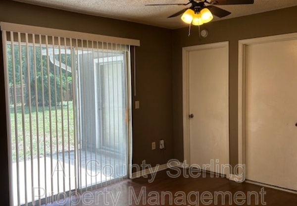 424 HICKORY RD