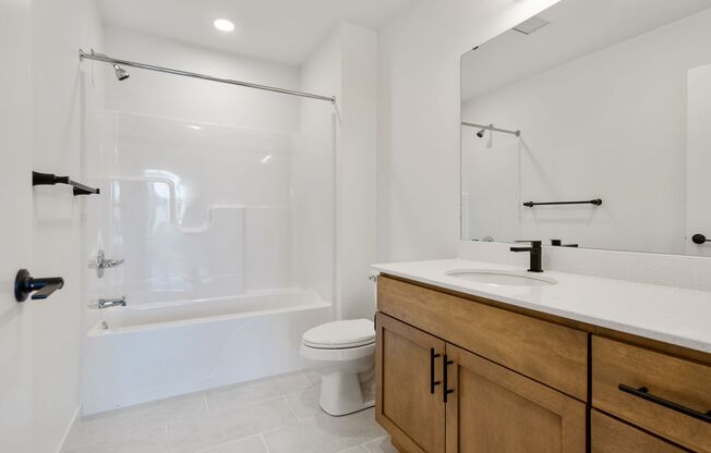 2 beds, 2 baths, 1,018 sqft, $2,100, Unit 202