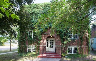 College Street Apartments