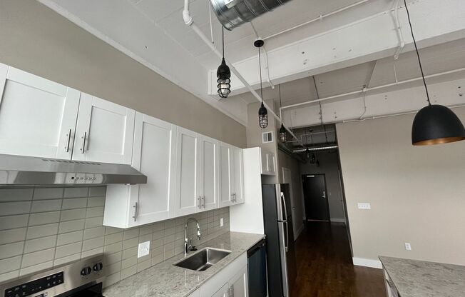 1 bed, 1 bath, 789 sqft, $2,200, Unit UNIT 615