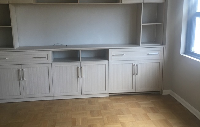 Studio, 1 bath, 518 sqft, $3,800, Unit 21LW