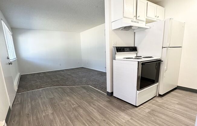 2 beds, 1 bath, 650 sqft, $1,225, Unit A-10