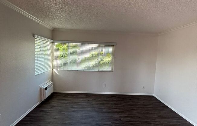 1 bed, 1 bath, 750 sqft, $2,330, Unit 1410